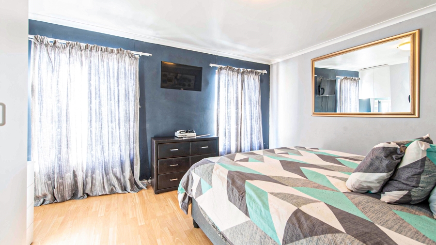 2 Bedroom Property for Sale in Parklands Western Cape